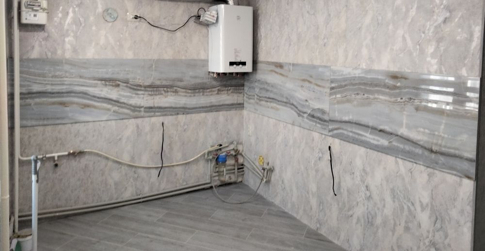 Укладання плитки .