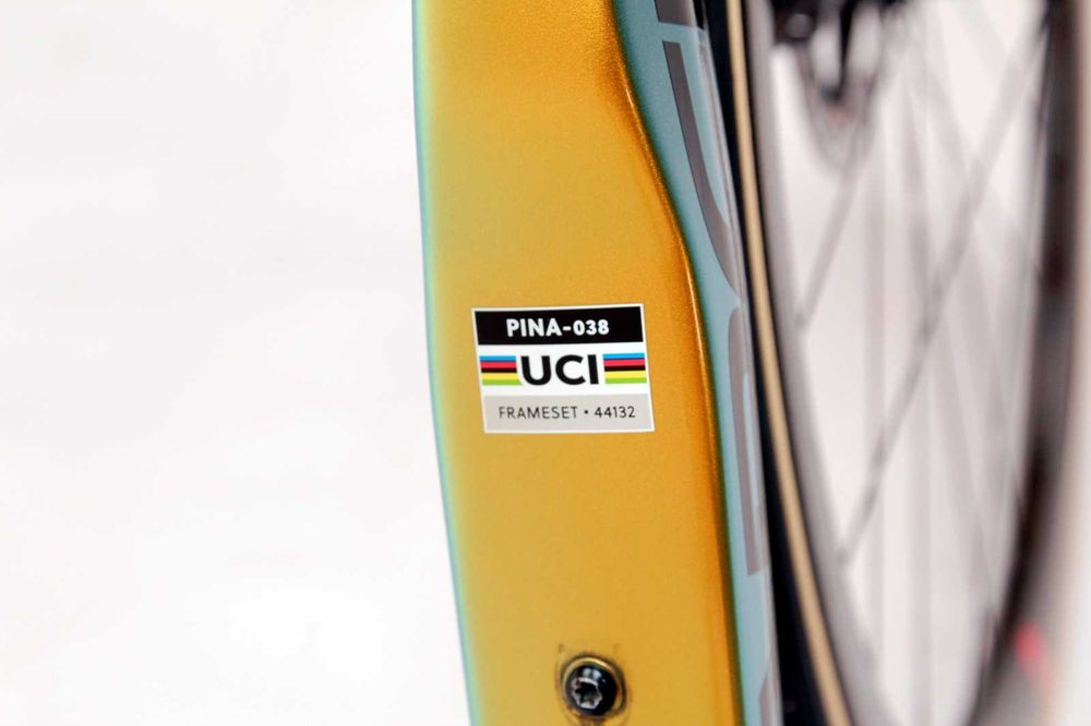 Rower szosowy PINARELLO DOGMA F Disc Shimano Dura Ace Di2, roz. 46,5