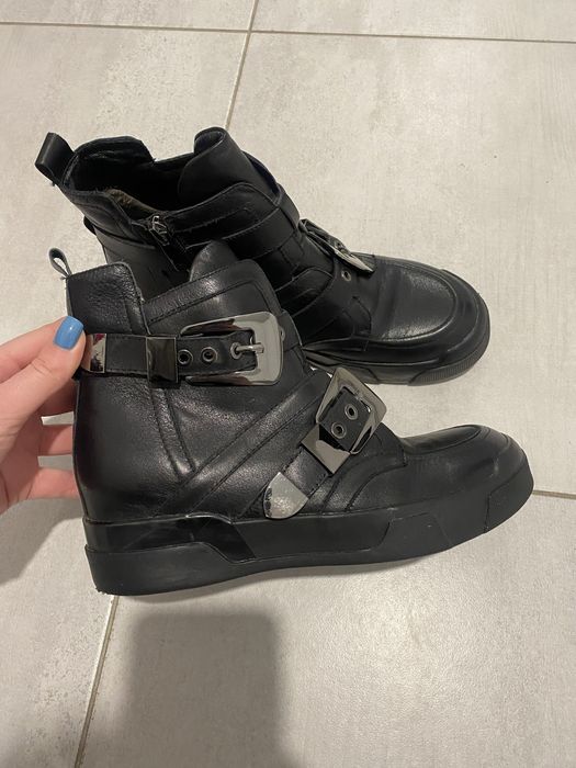 Шкіряні ботінки осінні