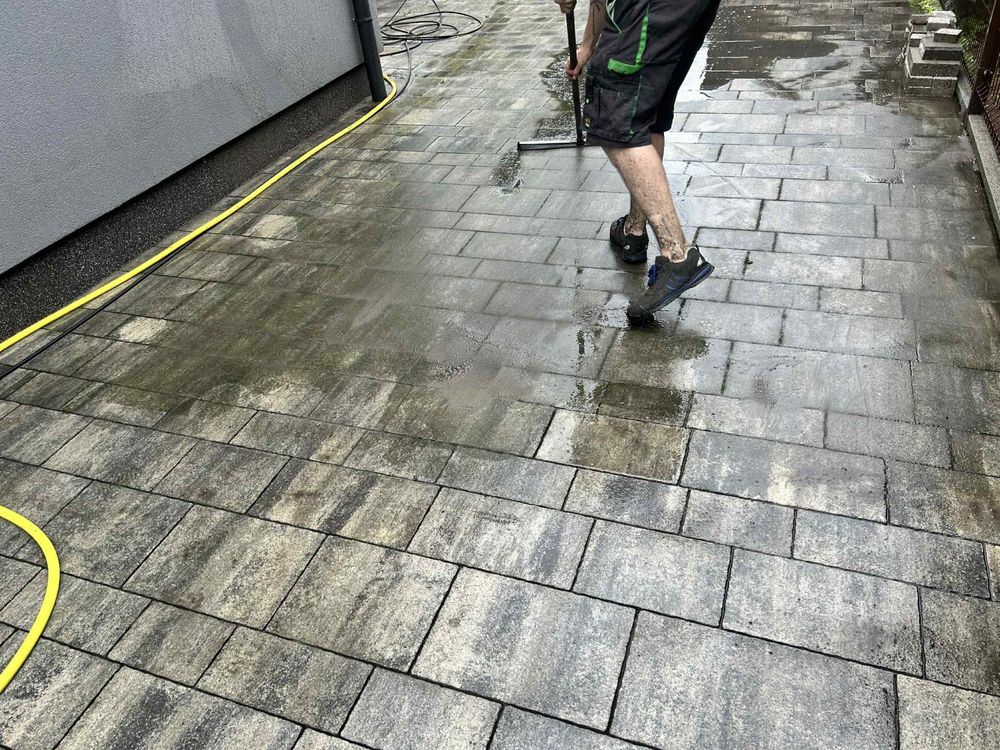Mycie Czyszczenie kostki brukowej, elewacji, dachów,