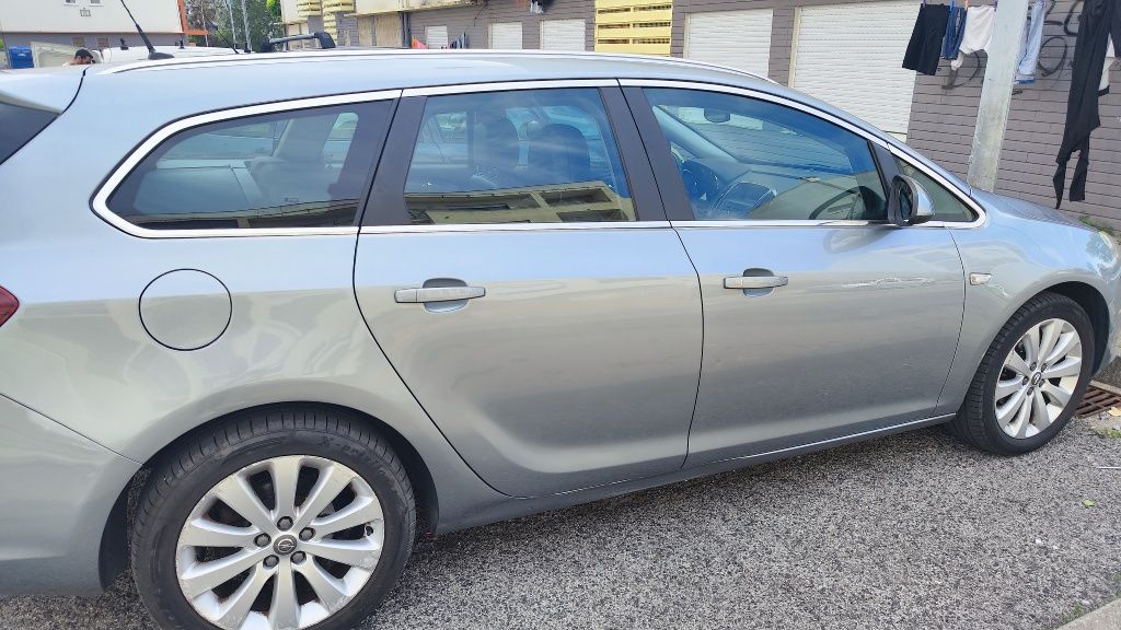 OPEL Astra J Sports Tourer 1.3CDTI