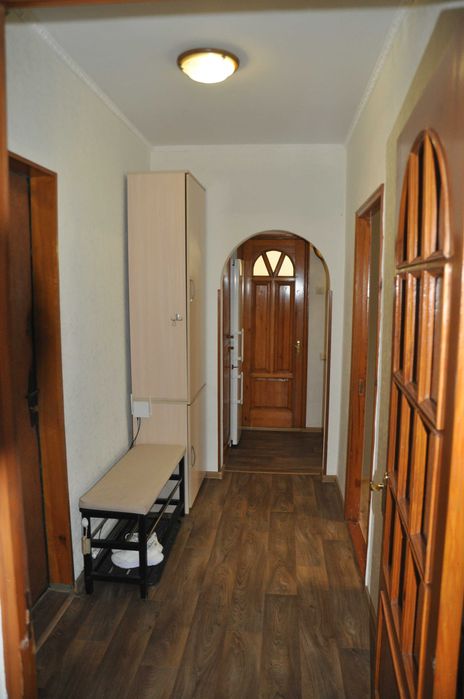 Продаж 2-кімнатної квартири вул. С. Олійника