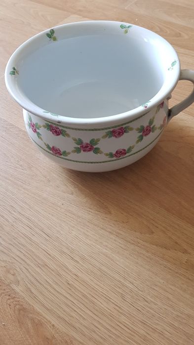 Nocnik z porcelany -okazja.