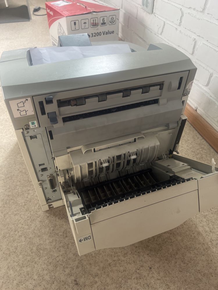 Продам принтер EPSON EPL-N3000
