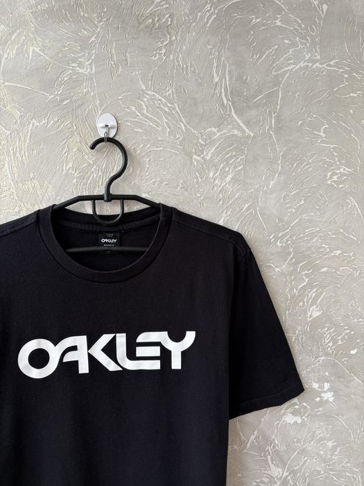 Футболка Oakley