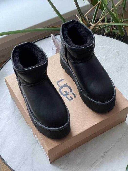 Угги/Угг/Уггі/Уги/Угі/UGG Australia Mini Platform Black/Шкіра Овчина