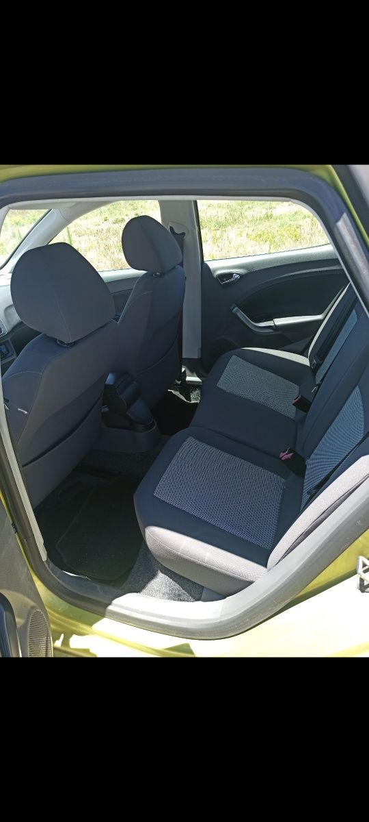 Seat Ibiza 6j poucos km