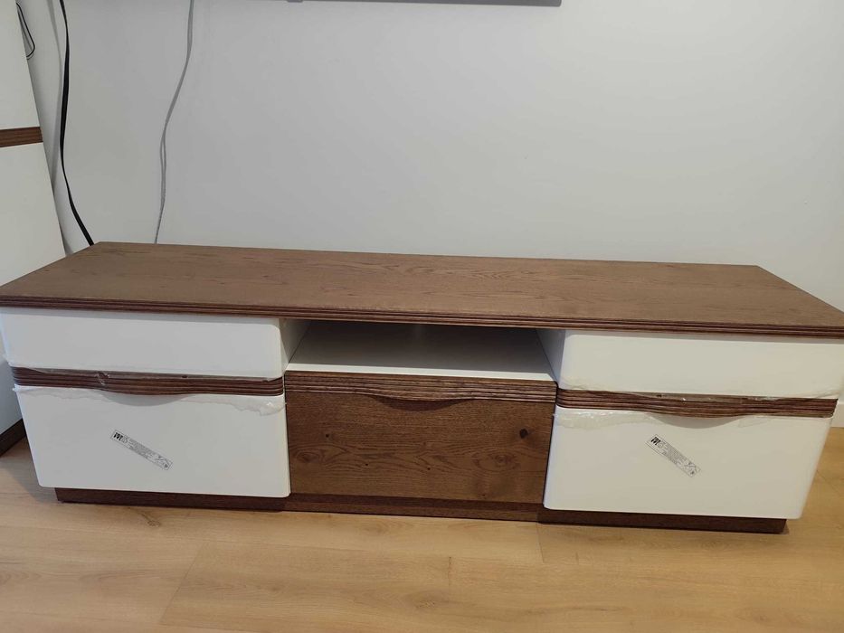 Szafka rtv i witryna