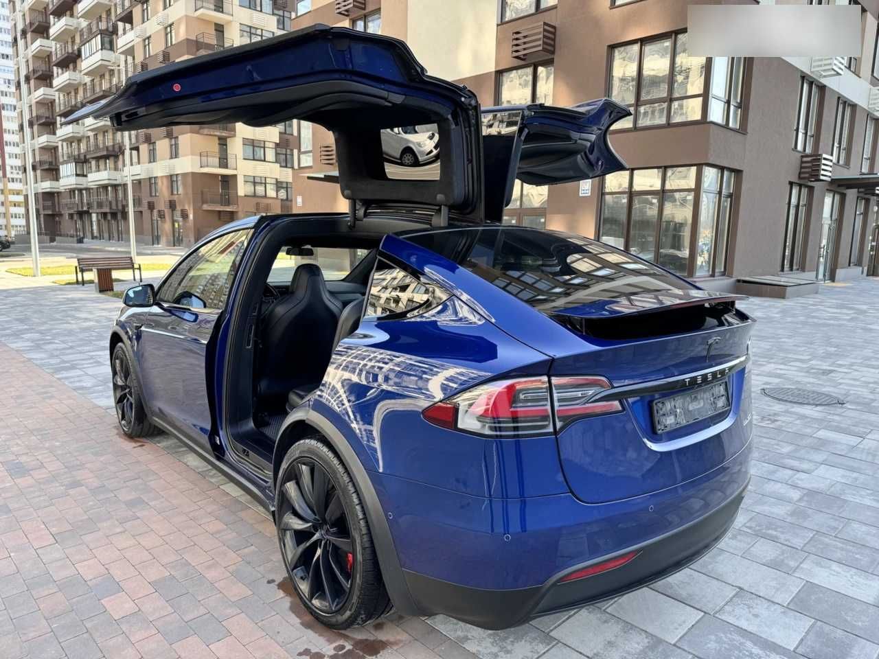 Tesla Model X 2020