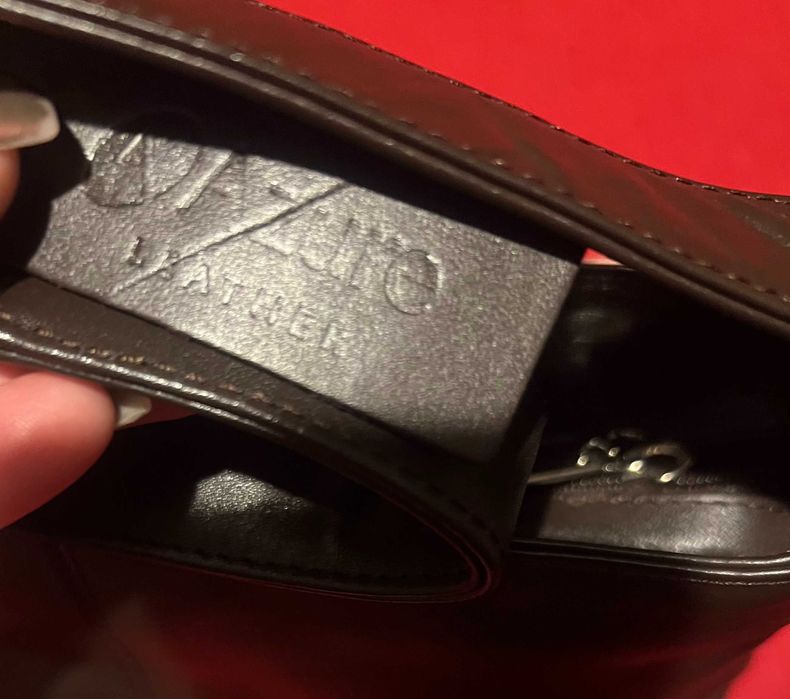 Стильная качественная сумка из натуральной кожи Azure 27*20*9 в идеале