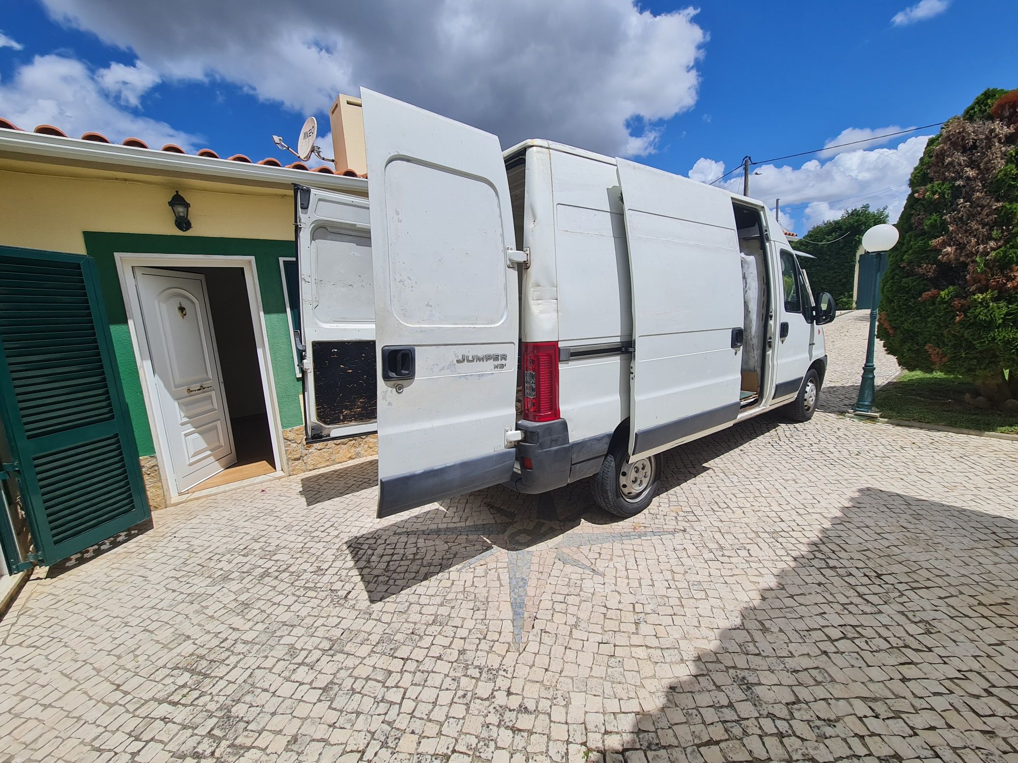 Recolha de recheios de garagem/ sótão/ arrecadação e limpezas
