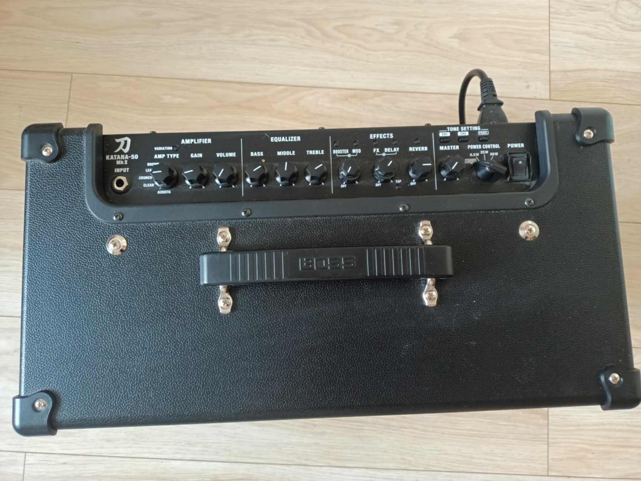 Gitara elektryczna IBANEZ ze wzmacniaczem + dodatki. Super cena!