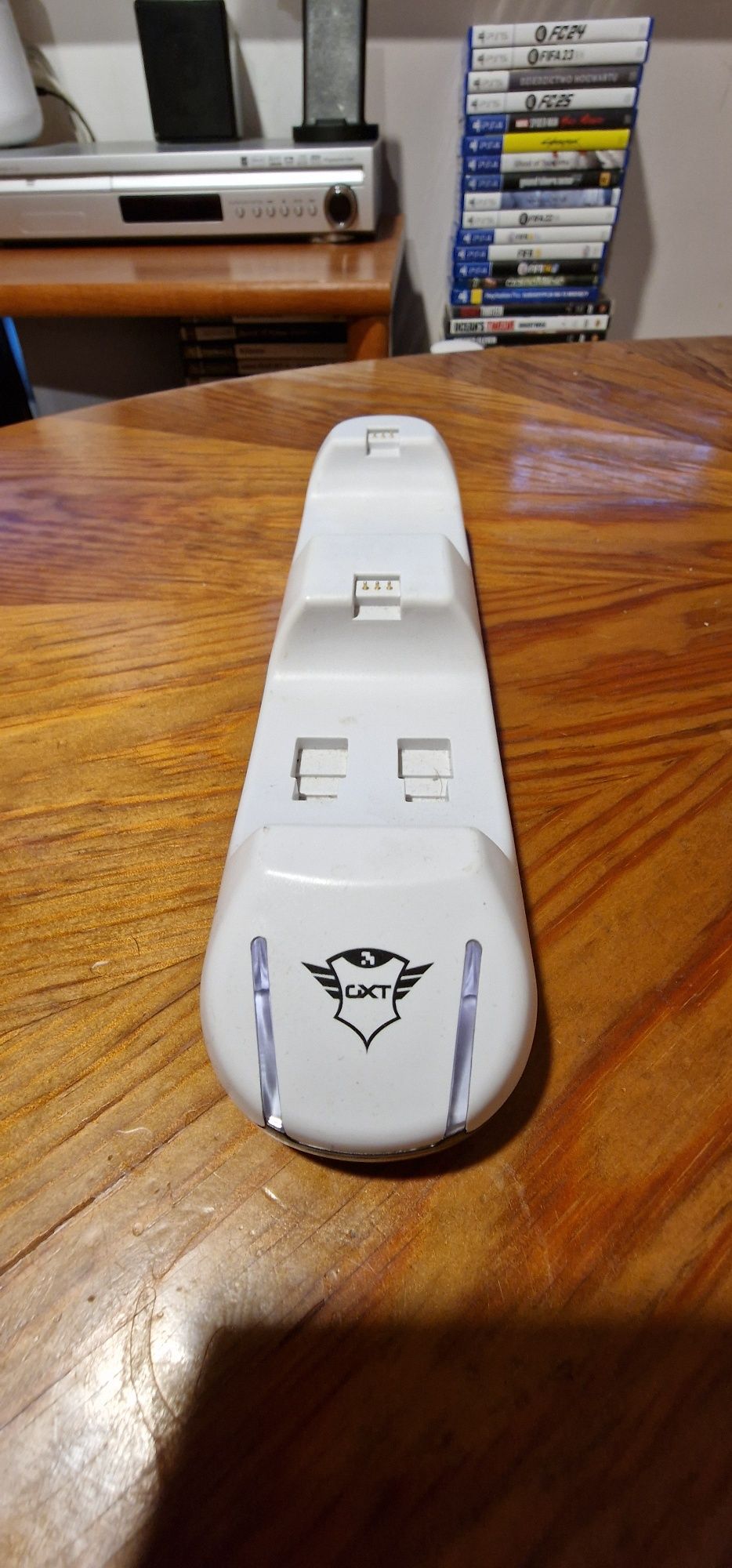 Ps5 stacja dokujaląca GXT