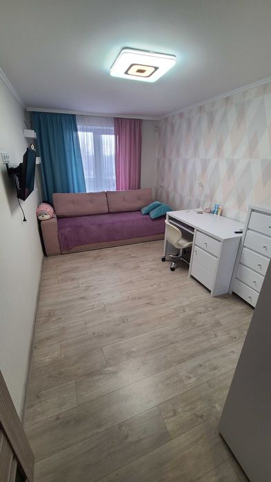 Продам 2-кімнатну квартиру центр