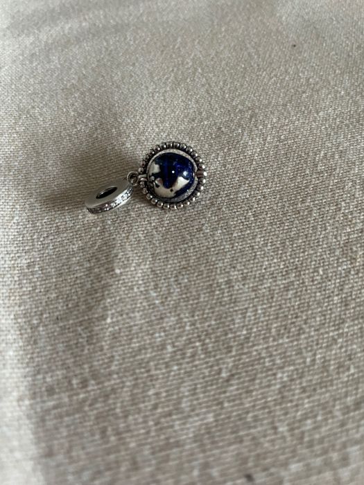 Bransoletka Pandora srebrna z 3 charmsami