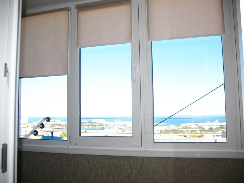 Белые, бежевые и др. цветов Жалюзи и Ролеты для вашего интерьера.