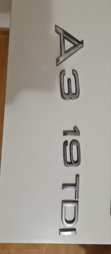 Emblemat znaczek logo tył klapa bagażnika audi a3 8l a4 a6 1.9 tdi