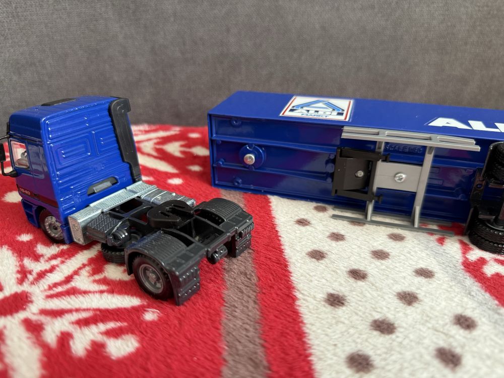 Model ciężarówki ALDI 1:50