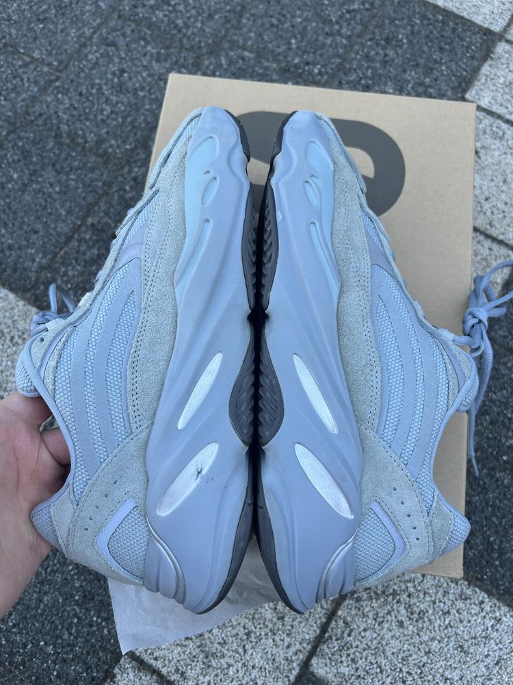 Adidas Yeezy Boost 700 V2 Hospital Blue sneakery szare 44 2/3