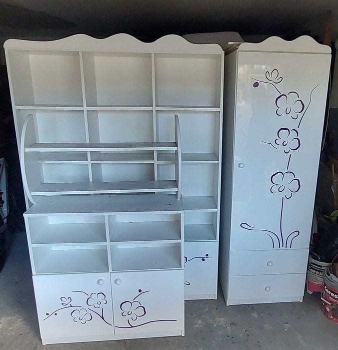 Zestaw mebli Orchidea (szafa, regał, komoda, półka)