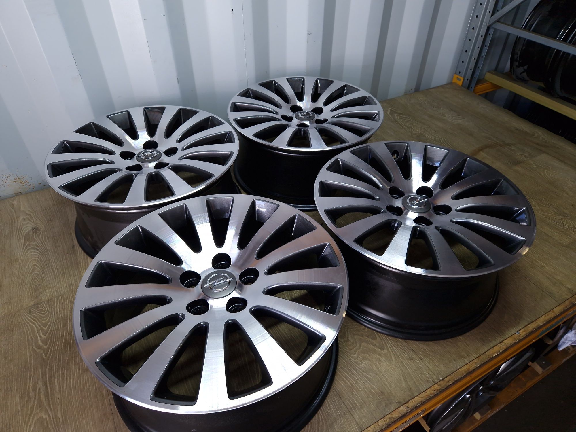 Felgi 18 opel insignia 5x120 8j et42 os 67.1