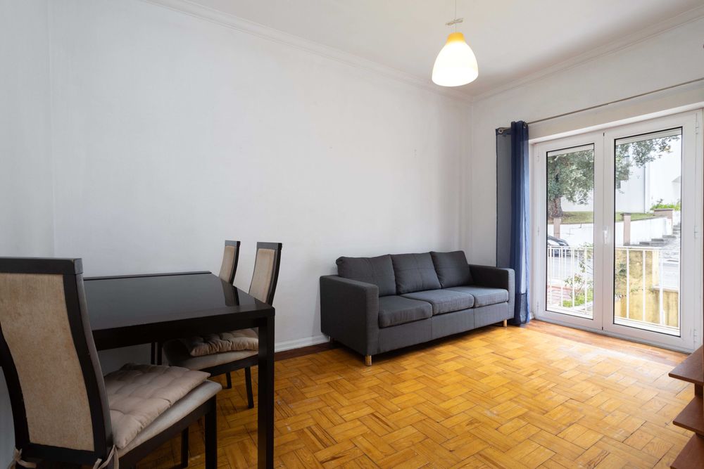 Arrenda-se apartamento T3 mobilado no Bairro Norton de Matos