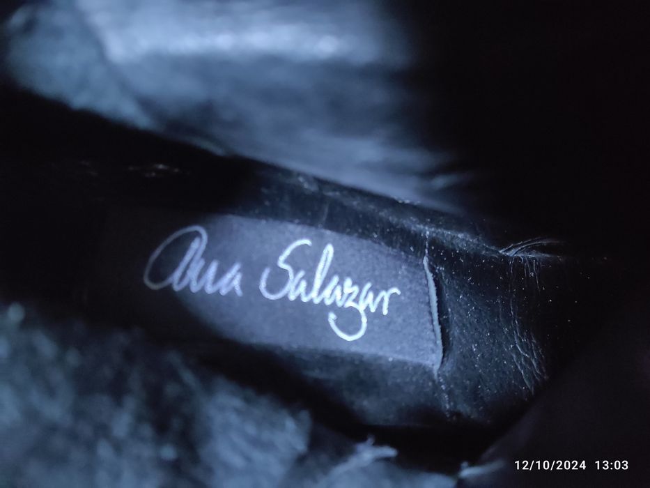 Botas senhora elegantes da estilista Ana Salazar pretas