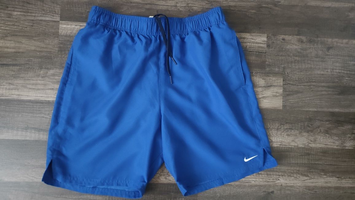 świetne szorty NIKE z majtkami jak nowe