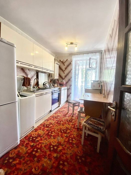 Продаётся 3х комнатная квартира в хорошем районе города