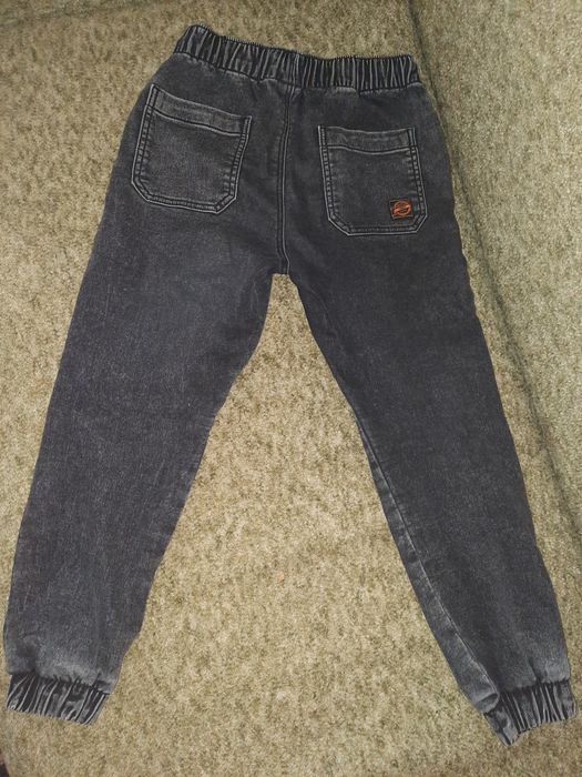 Джинси ZARA kids size 9 , 134 см.