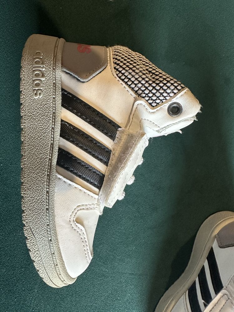 Buty Adidas Hoops rozmiar 23