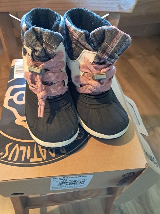 Śniegowce, buty zimowe