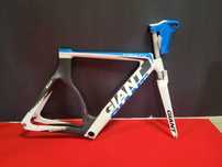 Rama szosowa carbon  TT Giant Trinity