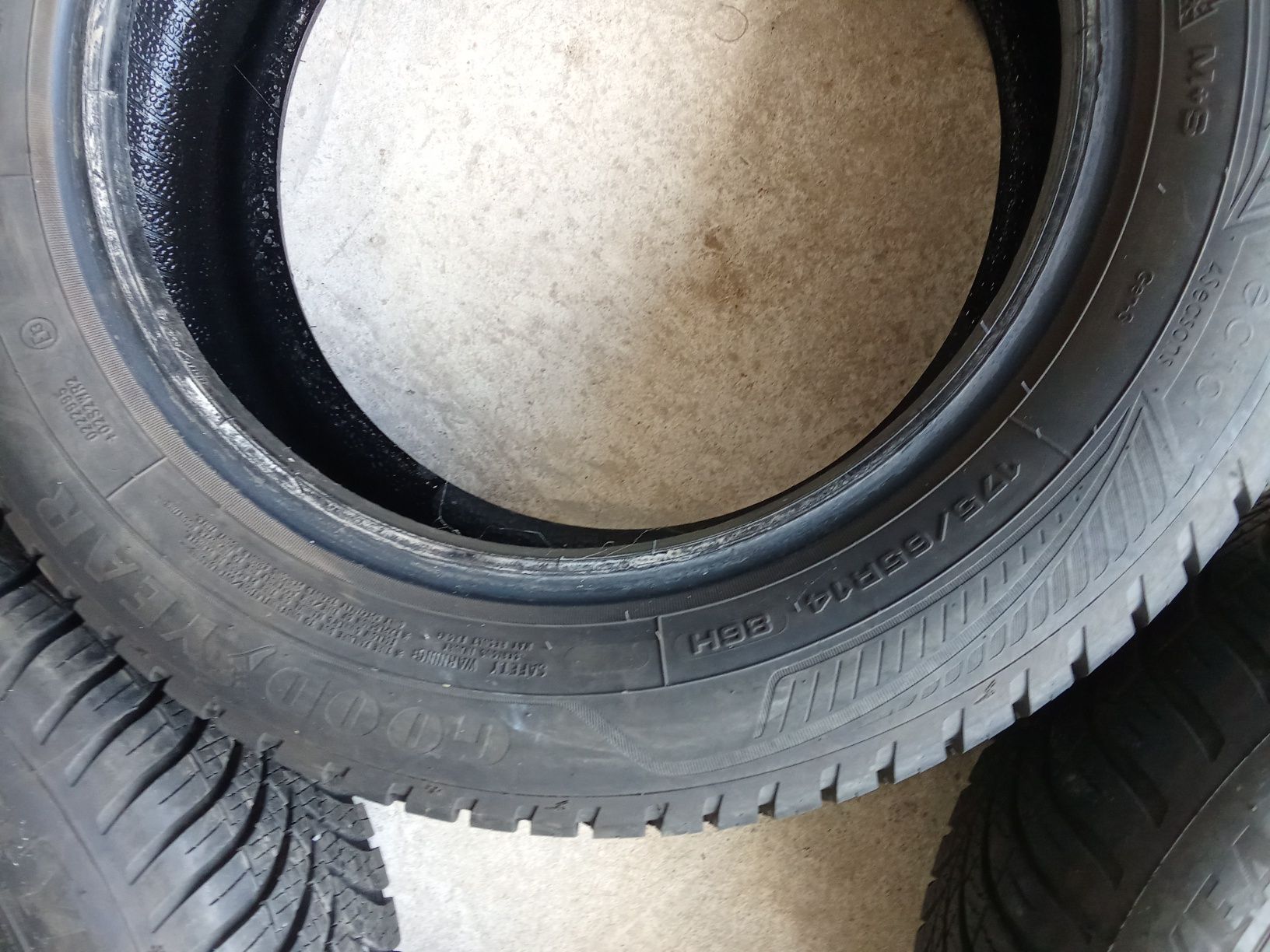 Opony Całoroczne GoodYear 175/65R14 4szt