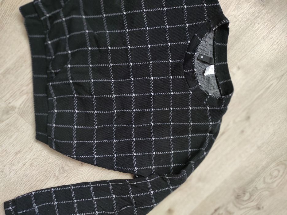 Czarna w kratkę krótka bluza H&M