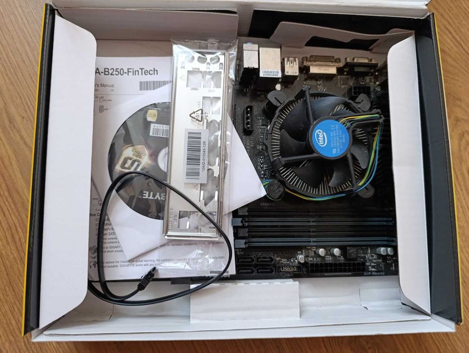 Gigabyte B250 fintech + xeon e3 1220v6+DDR4-16GB