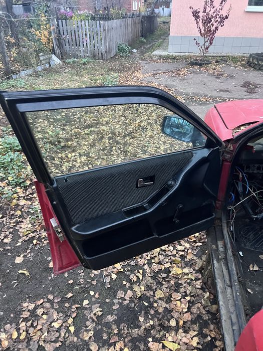 Двері в зборі з панелями та склом ауді 80 бу