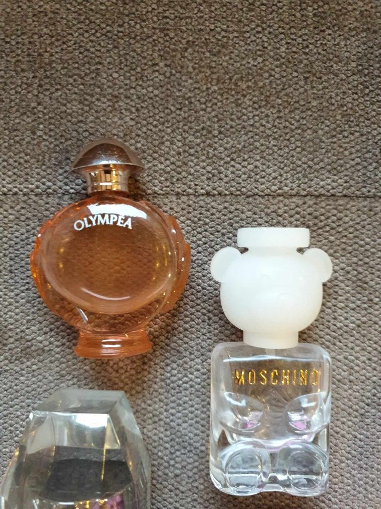 Puste flakony buteleczki po oryginalnych  perfumach Moschino  Escada