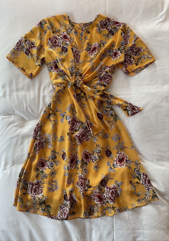 Sukienka w kwiaty Primark