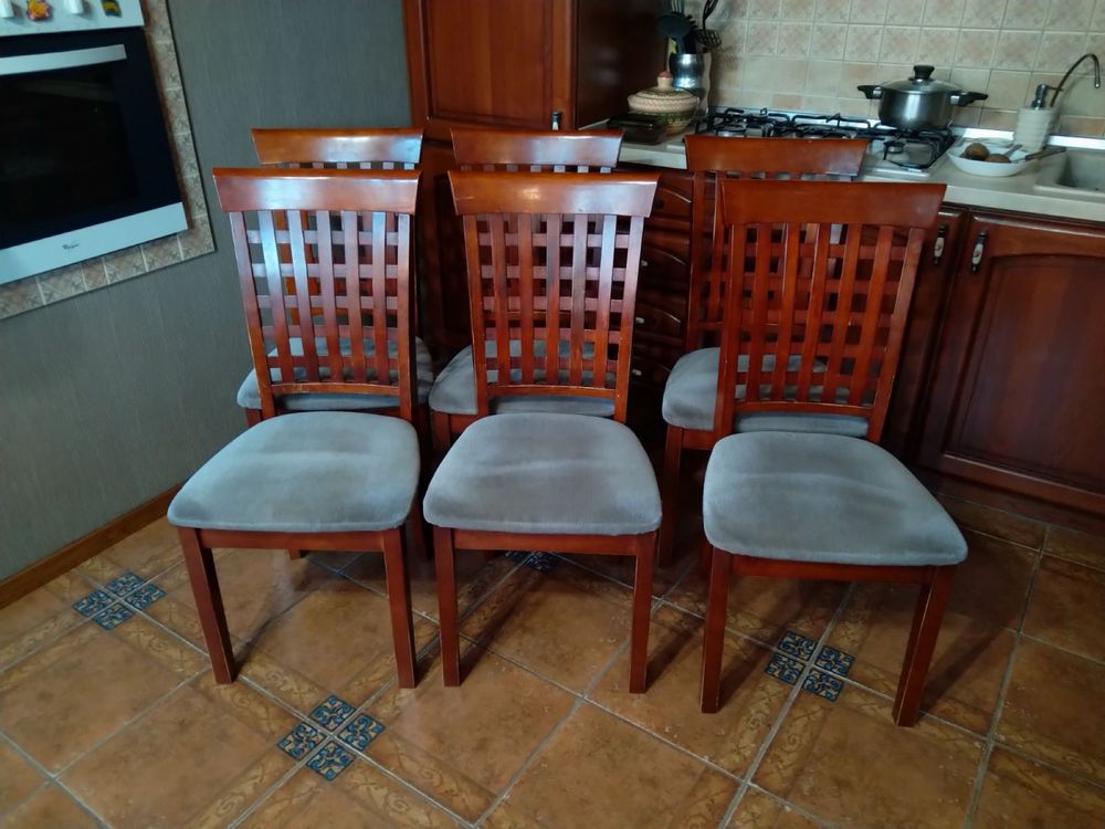 Кухонні стільці дерев'янні