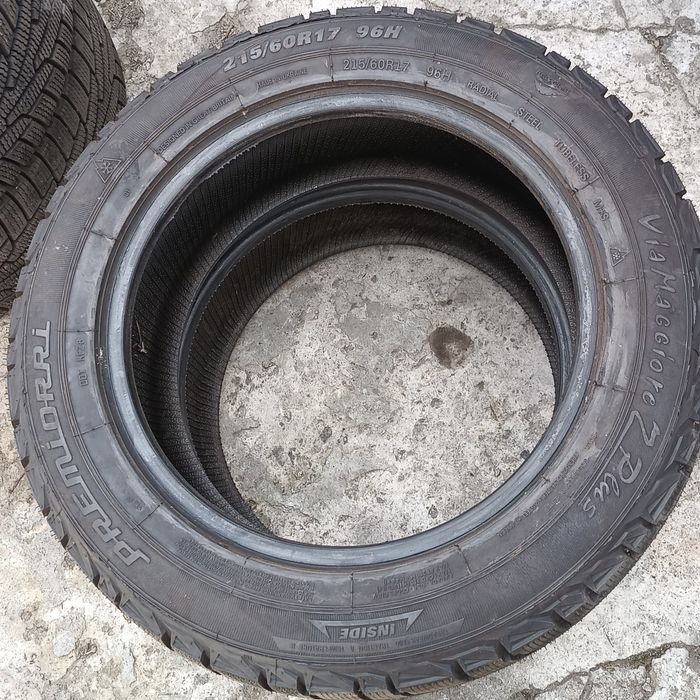 Пара зимних шин. Premiorri 215/60r17