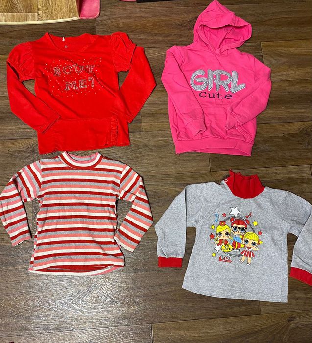 Піжама, теплі речі, джинси, кофти, плаття, колготи.