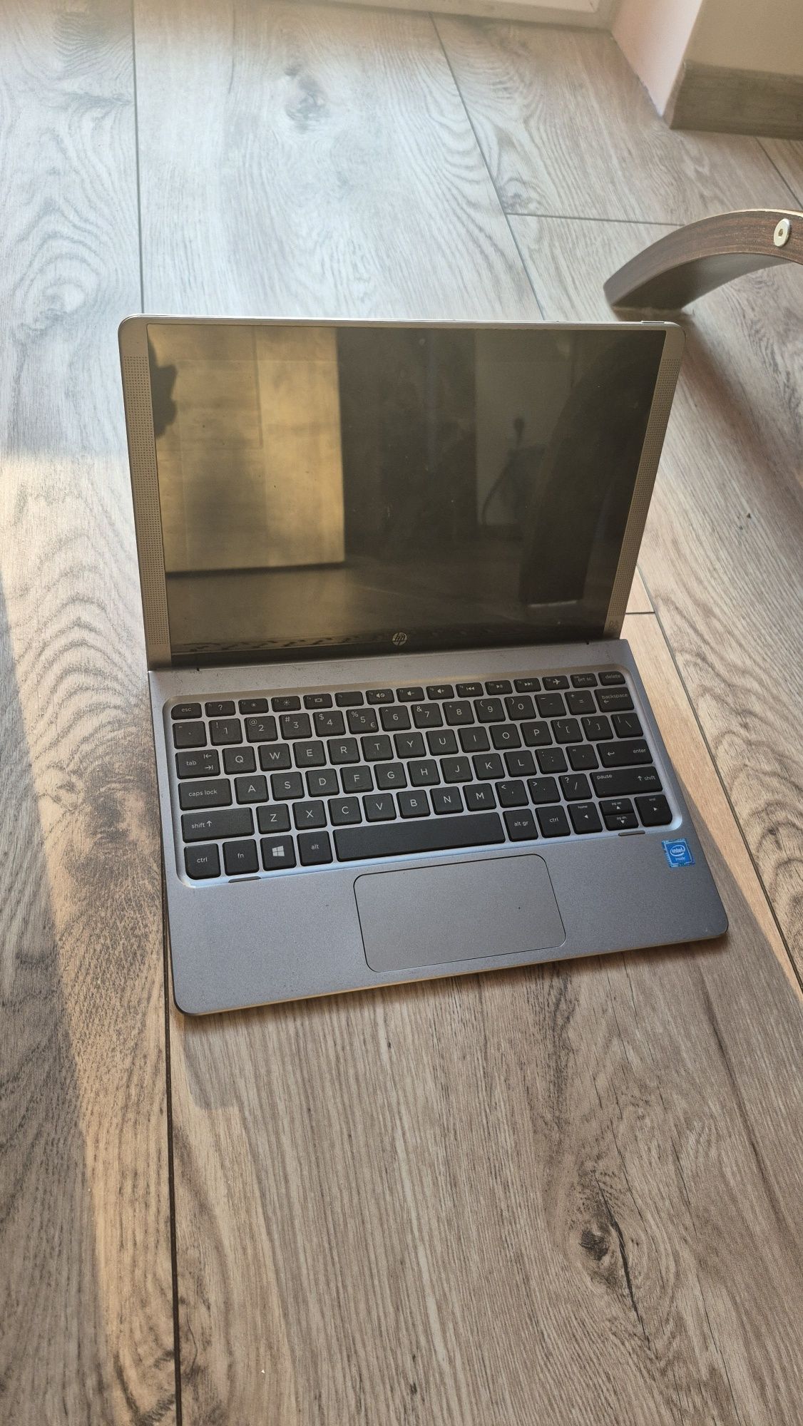 HP Pavilion x2 10-n140nw dotykowy 4w1 tablet laptop windows