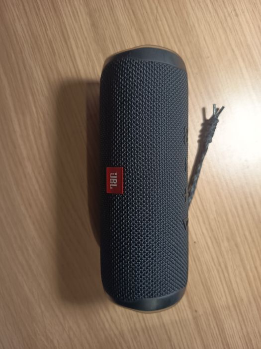 JBL Flip5  na caixa em ótimo estado