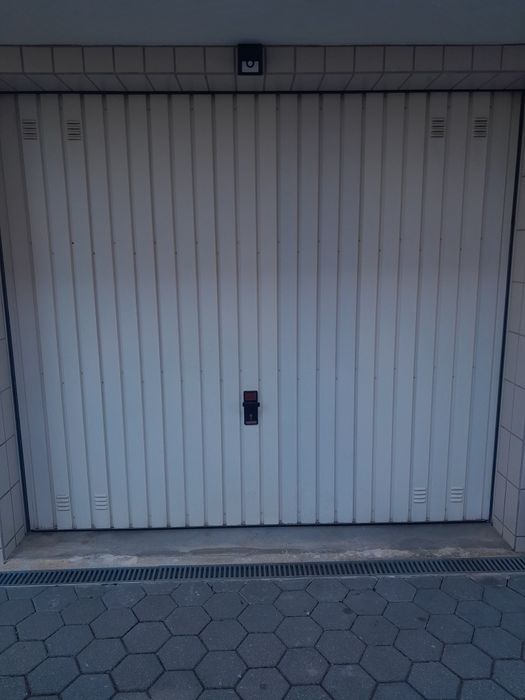 Portão de garagem  c/ NOVO
