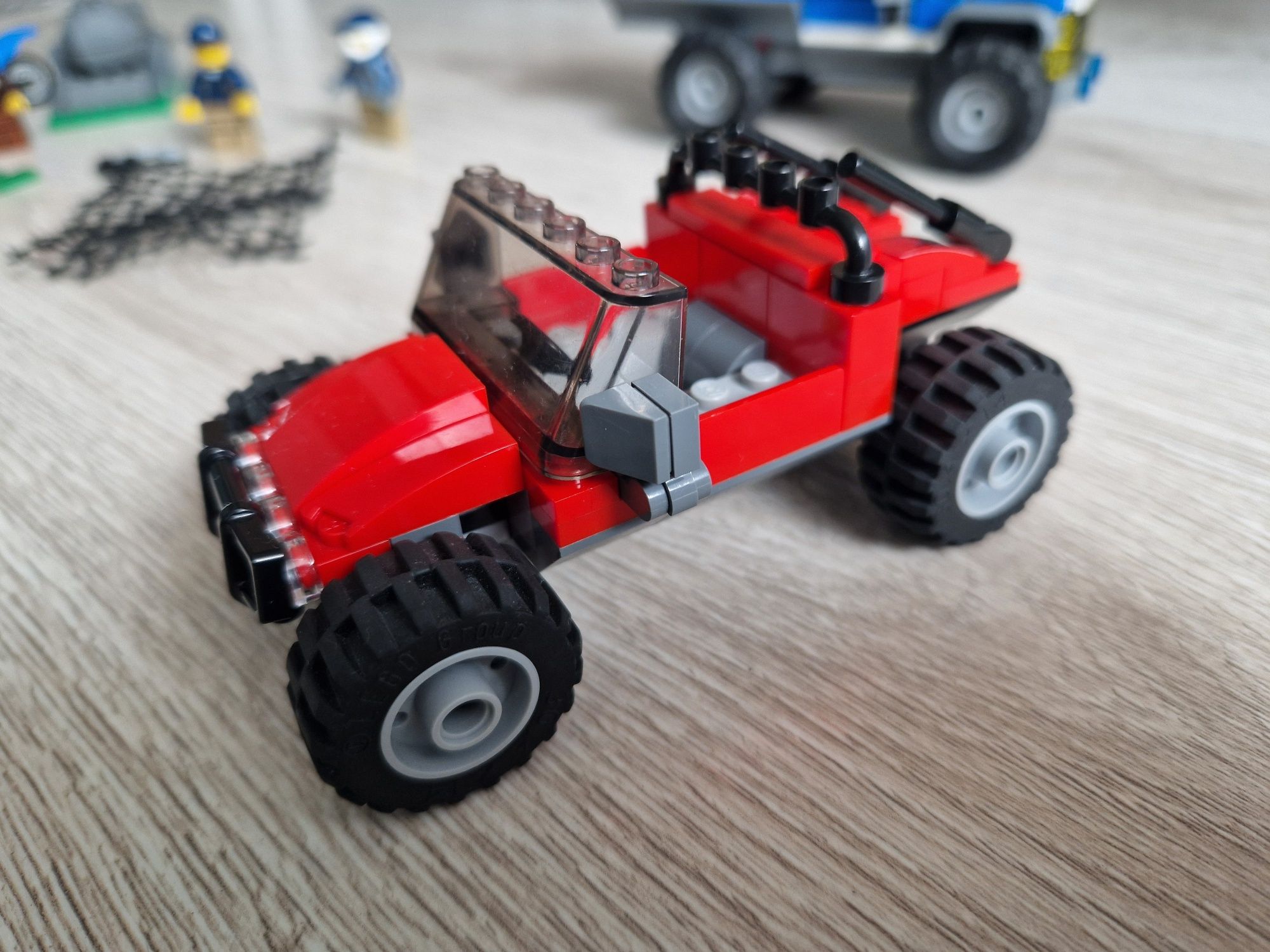 LEGO City Pościg górska drogą 60172