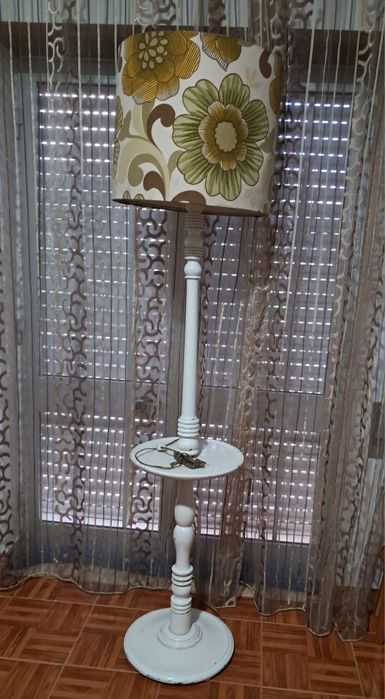 Candeeiro de madeira