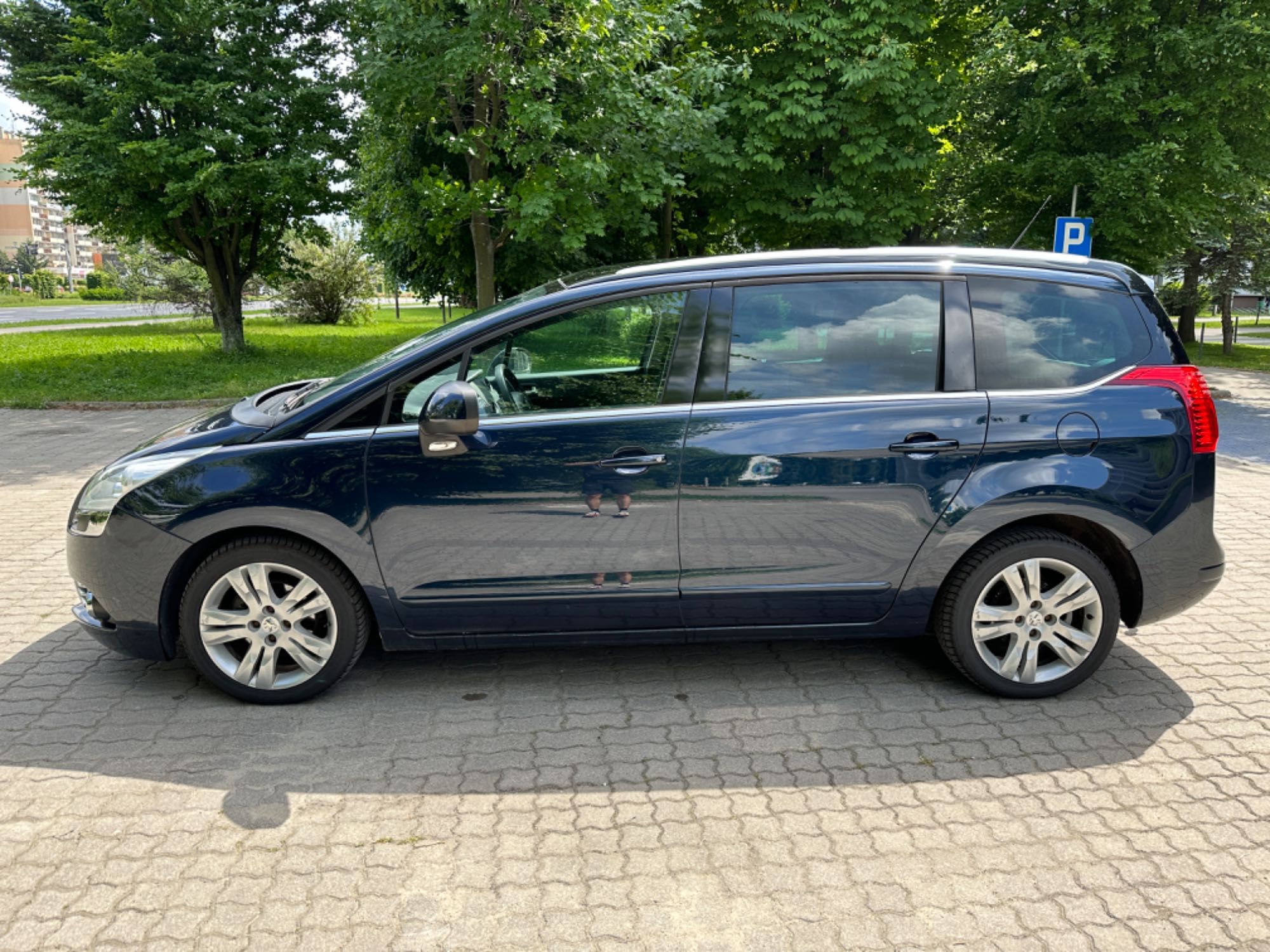 Peugeot 5008 1.6 HDI AUTOMAT 7 osobowy van 2010r.