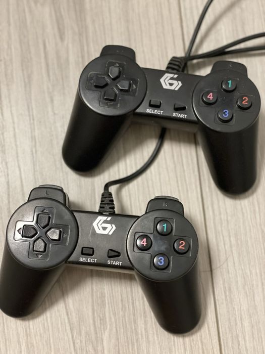 Парні провідні джойстики