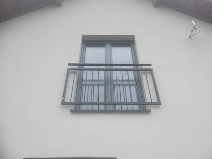 Balustrady wewnętrzne zewnętrzne